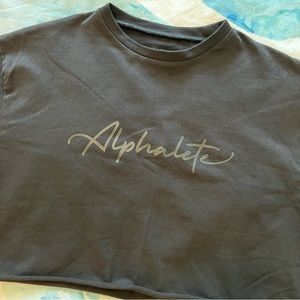 XS alphalete signature short sleeve crop top | blackout